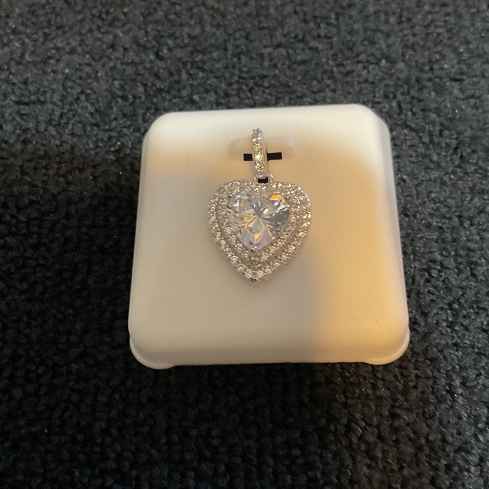 Elegant Silver Heart Pendant